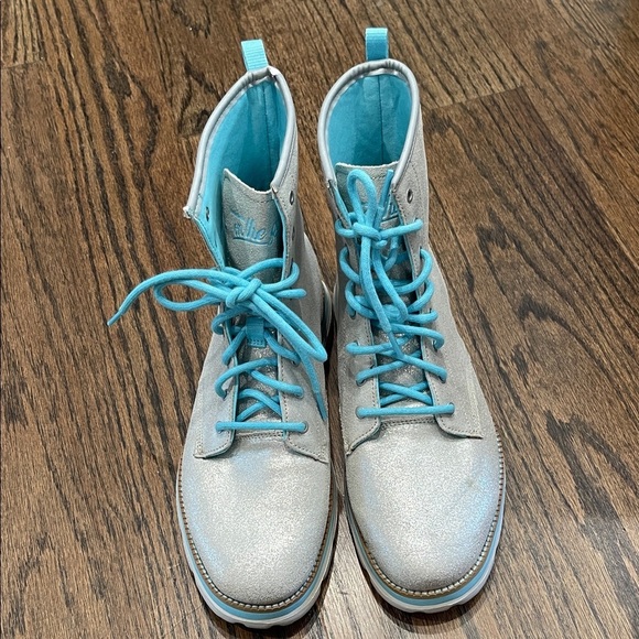 Skechers Silver Lace-Up Boots with Blue Highlights 9.5 Women’s - Picture 3 of 14